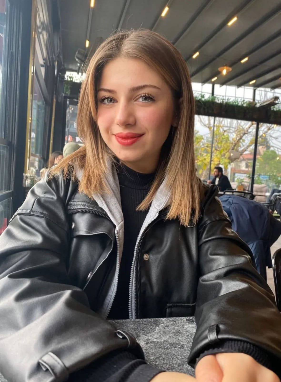 Bitez Saygılı Kadın Bayan Escort Çilek